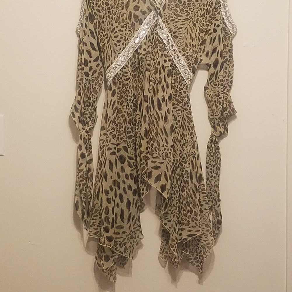 blouse - Picture 2 of 4
